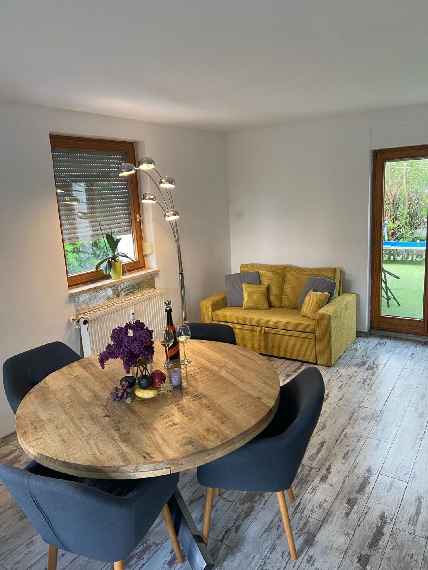 Zirndorf Sweet Home Exterior foto