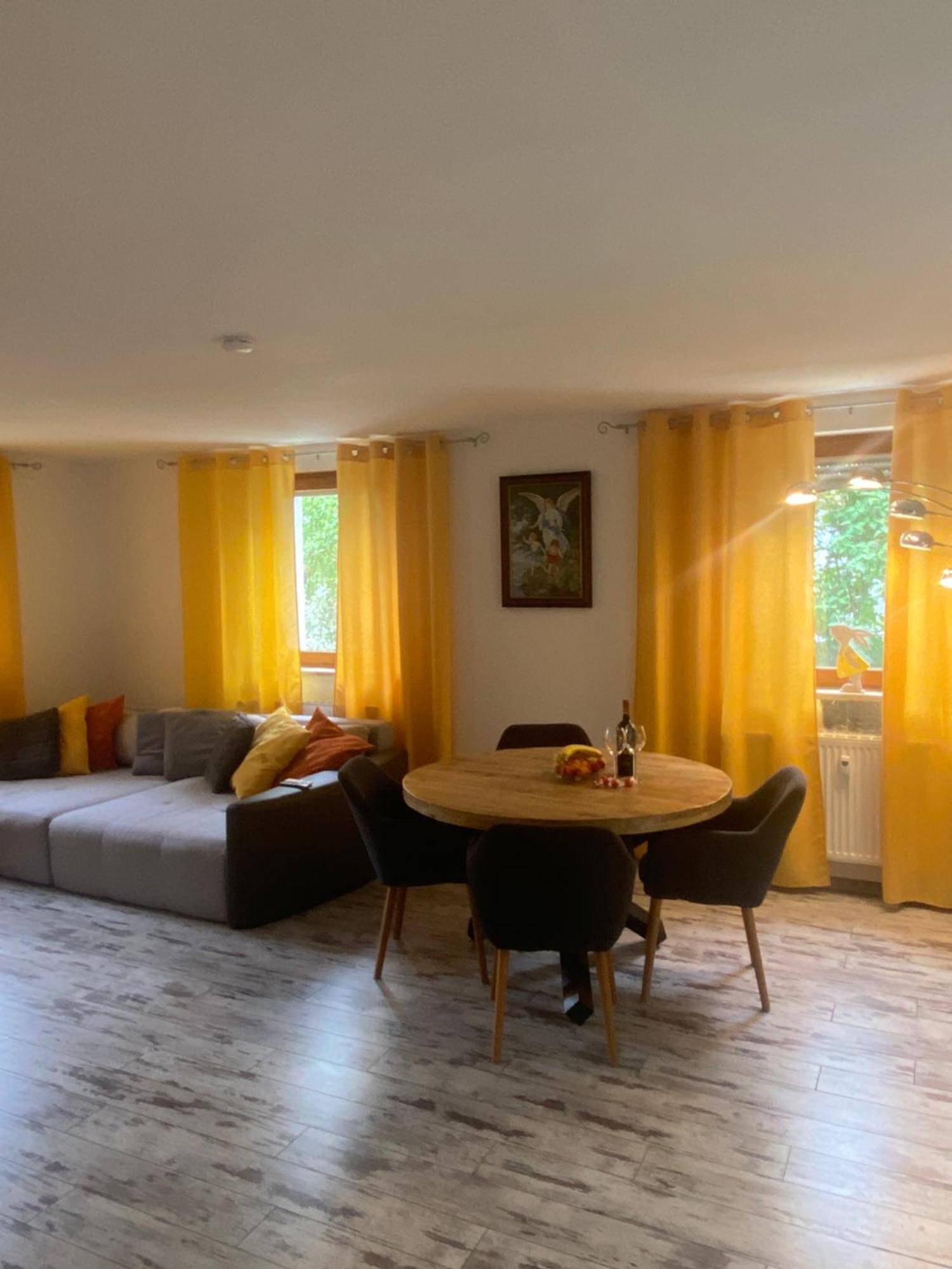 Zirndorf Sweet Home Exterior foto